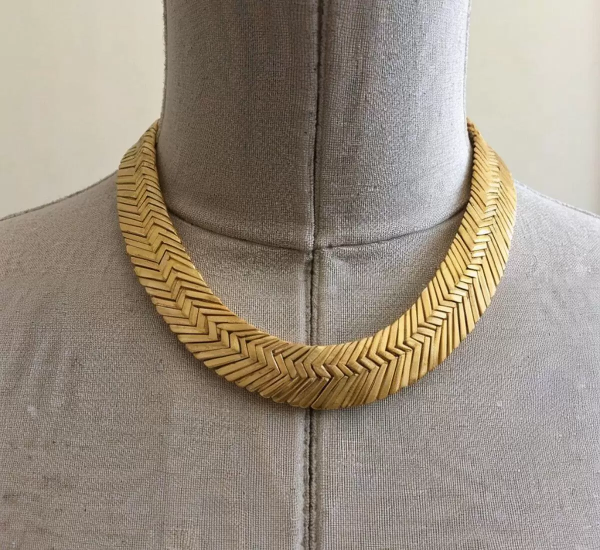 The Comeback of the Herringbone Chain