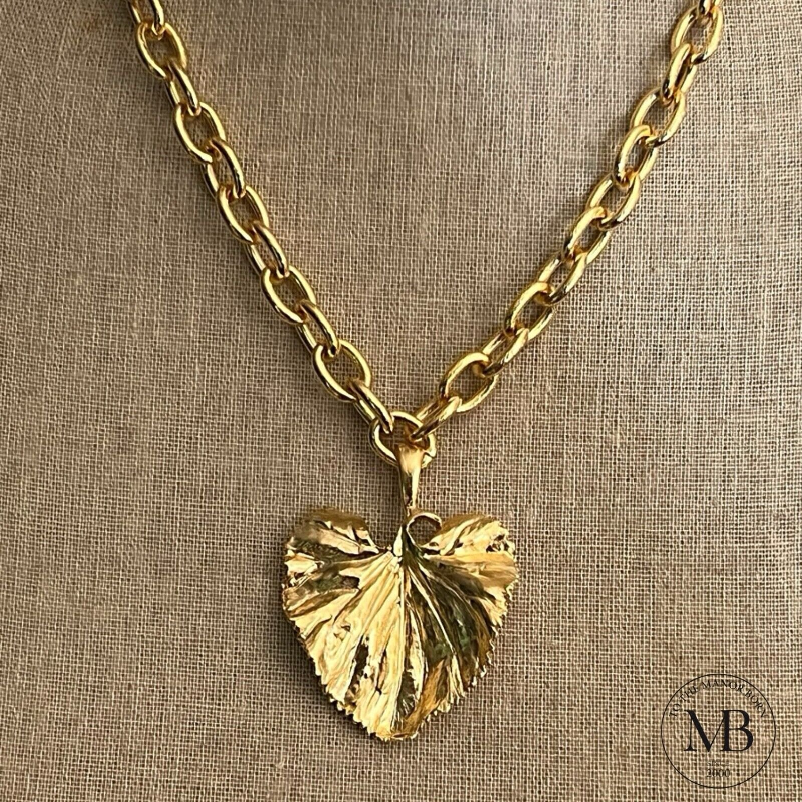 Susan Shaw Gold Lily Pad Necklace