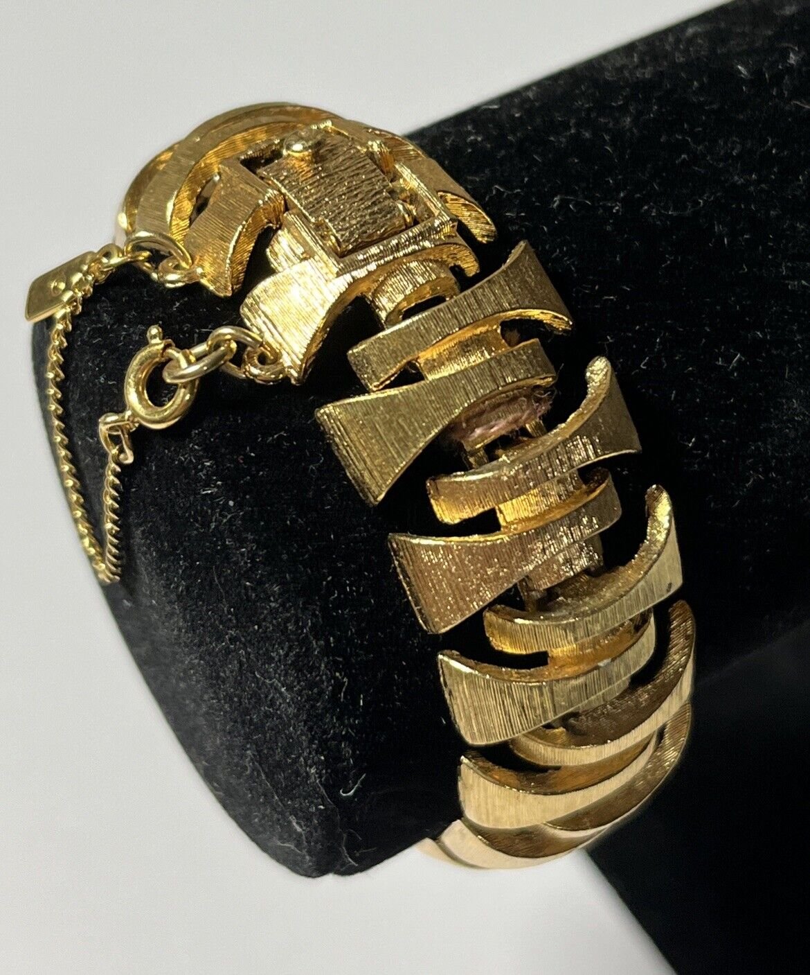 Vintage 1970s Monet Chunky Gold Tone Link Bracelet