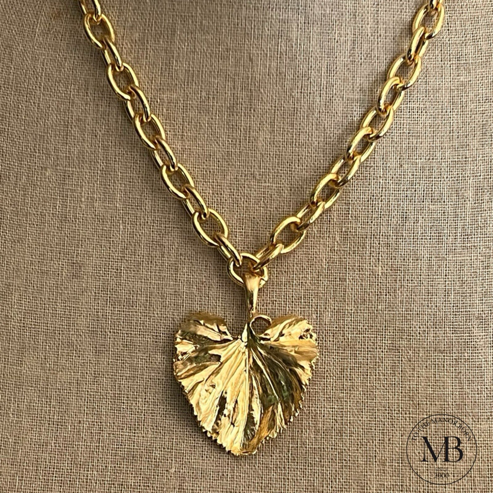 Susan Shaw Gold Lily Pad Necklace